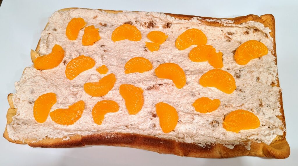 This image has an empty alt attribute; its file name is Bûche_Marrons_2-1024x571.jpg