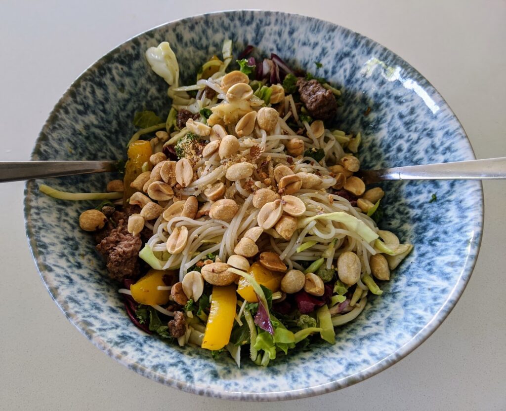 This image has an empty alt attribute; its file name is Jamie-Oliver_Crispy-Beef_Salad_1-1024x833.jpg