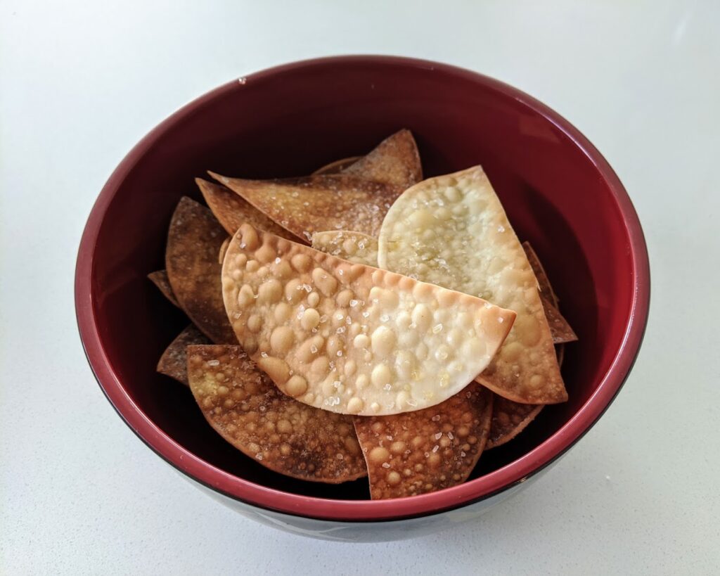 This image has an empty alt attribute; its file name is Chips-Houmous_6-1024x819.jpg
