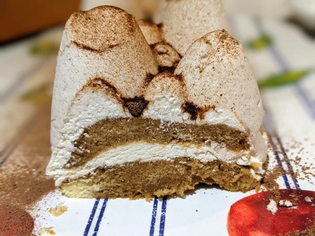 This image has an empty alt attribute; its file name is Büche_Tiramisu_6-1024x768.jpg