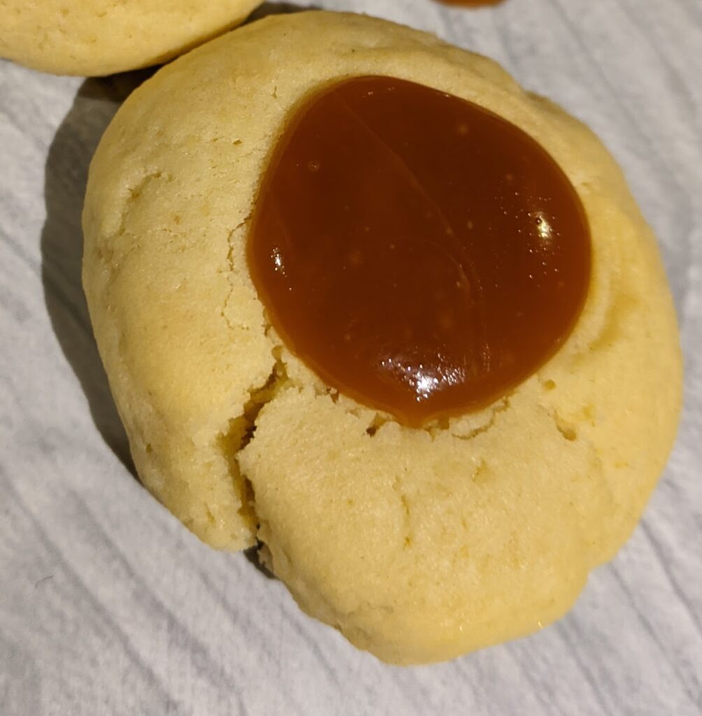 This image has an empty alt attribute; its file name is Biscuits_Coeur-coulant-caramel_7-1004x1024.jpg